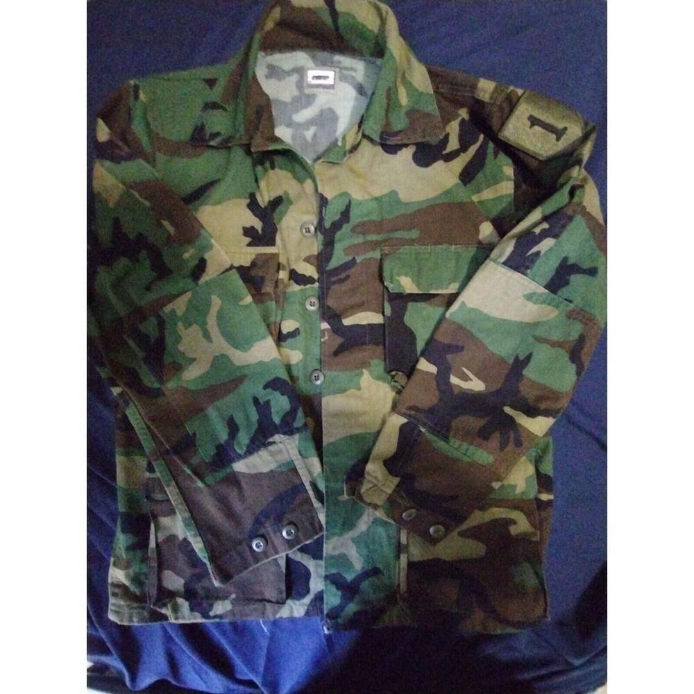 FireGypsy Hunting Shirt Woodland Camouflage Long Sleeve Medium Unisex (073)